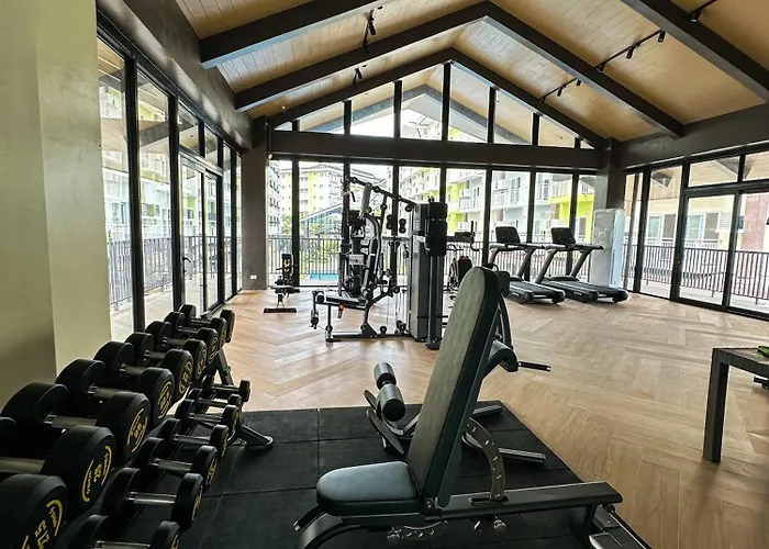Apartment Quiet 5 Mins From Airport With Fast Wifi, Netflix, Gym, Pool Lapu-Lapu City