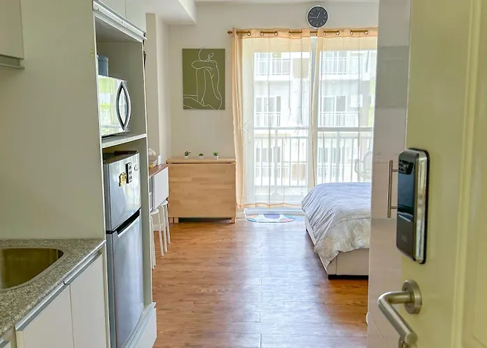 Quiet 5 Mins From Airport With Fast Wifi, Netflix, Gym, Pool Apartment Lapu-Lapu City