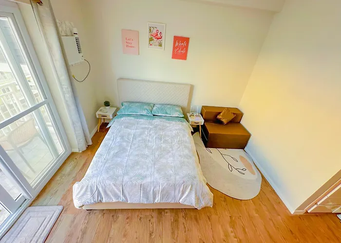 Quiet 5 Mins From Airport With Fast Wifi, Netflix, Gym, Pool *